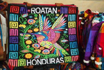 Cuando un negocio cabe en el bolsillo: La historia de Souvenir de Marcos Sinay